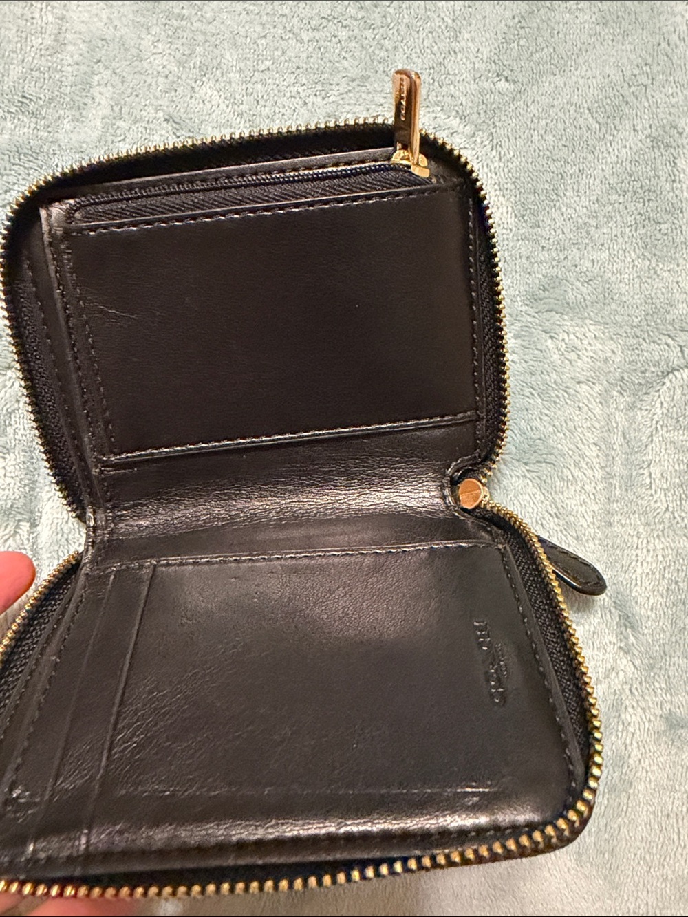 Coach Signature Wallet - Picture 6 of 6